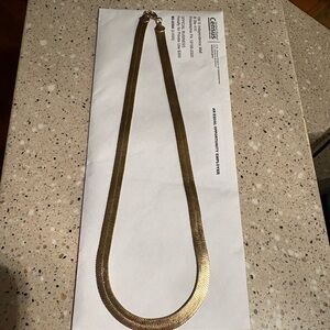 Elegant Gold Necklace